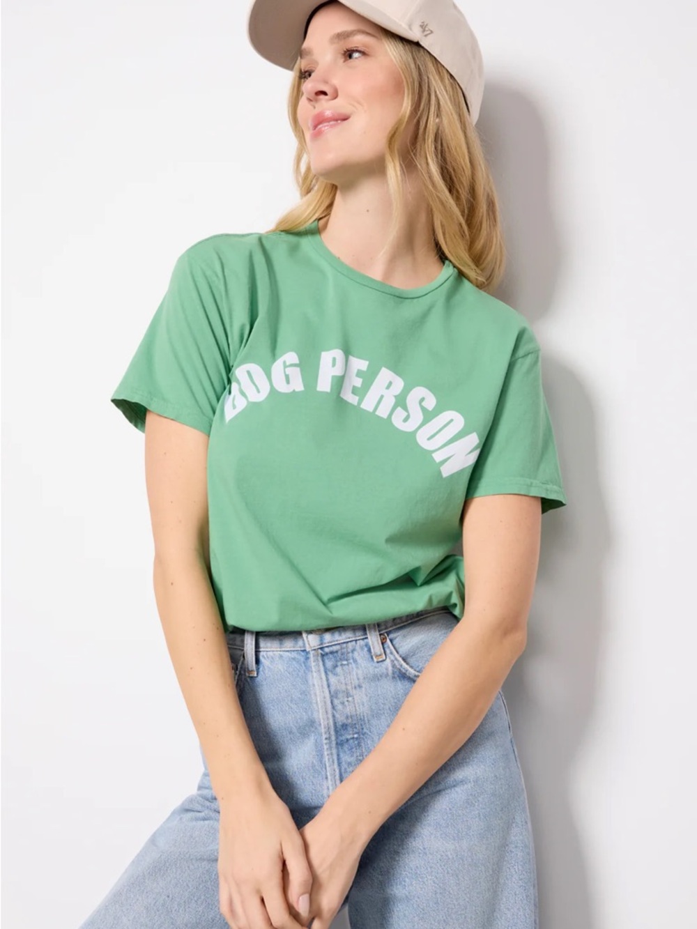 Retrobrand Los Angeles Evereve Dog Person Graphic Tee Green White Short Sleeve